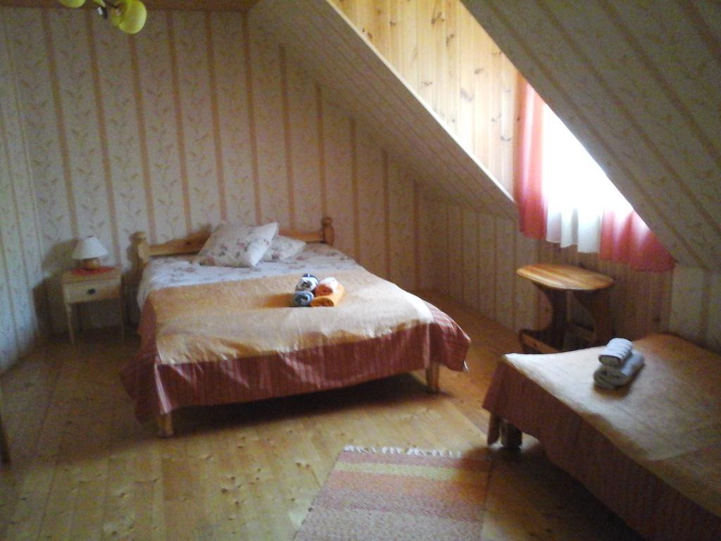 Tonise Holiday Houses Lilbi  Δωμάτιο φωτογραφία