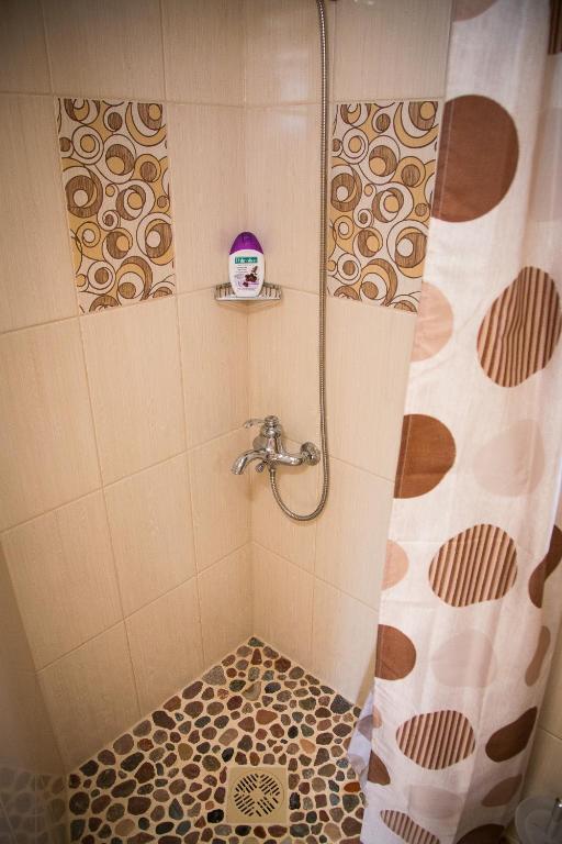 Tonise Holiday Houses Lilbi  Δωμάτιο φωτογραφία